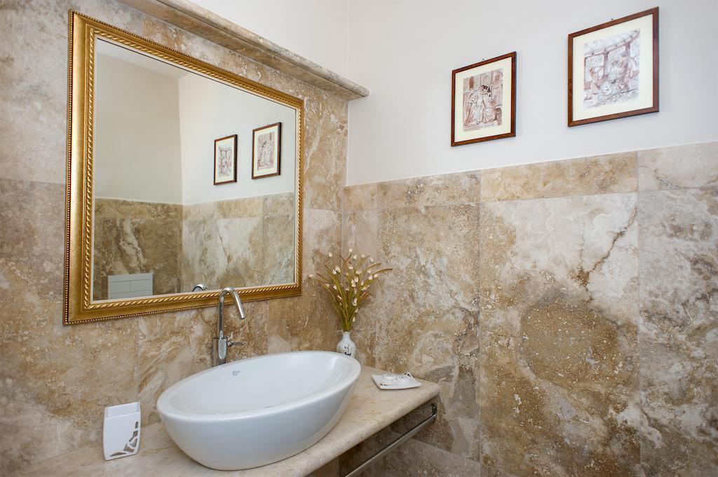 Relais Dei Mercanti B&B And Suites Пиза Стая снимка